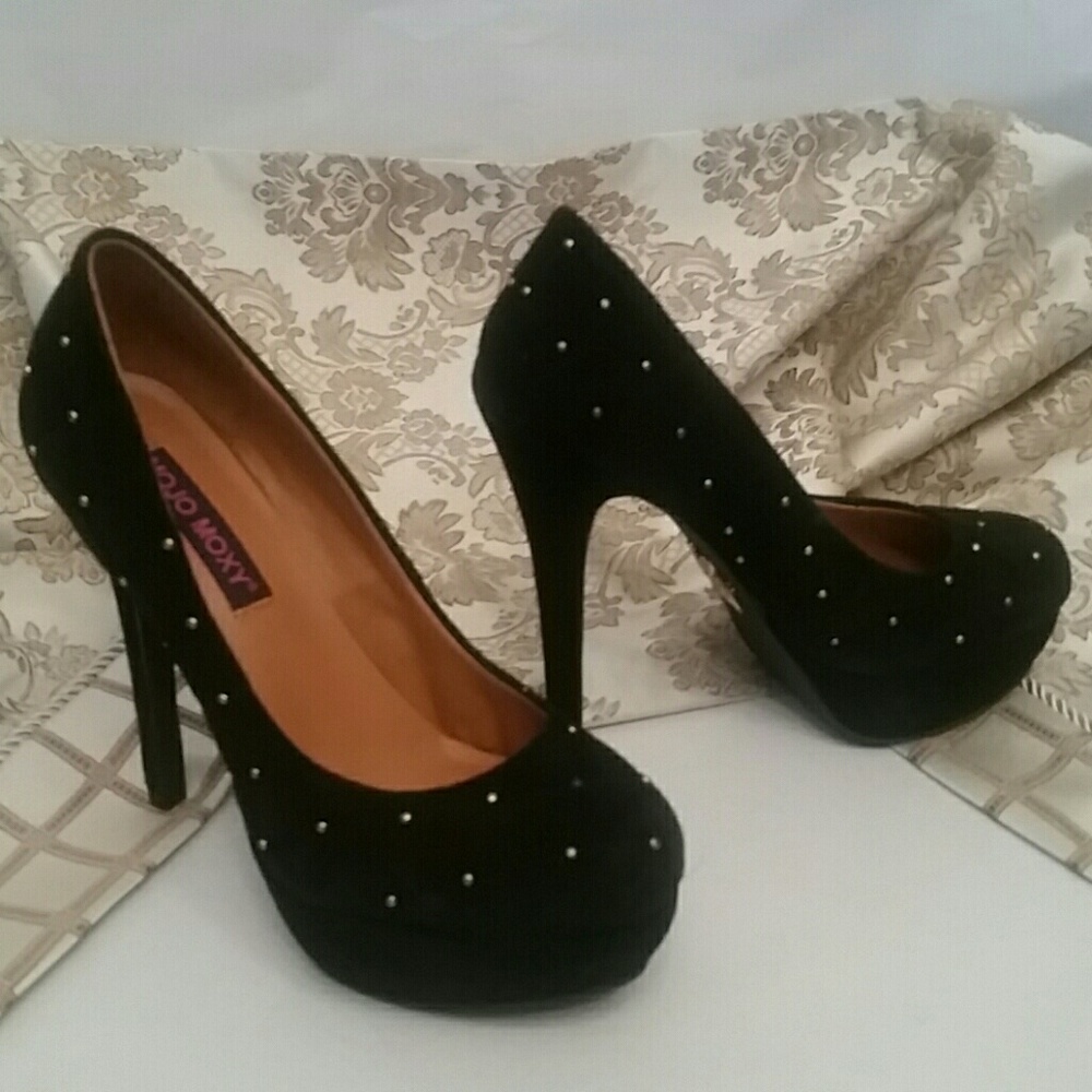 Mojo Moxy Black/Gold Studded Heels 7